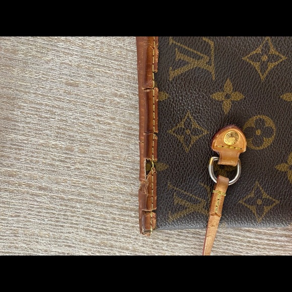 Louis Vuitton Neverfull MM - Picture 14 of 15